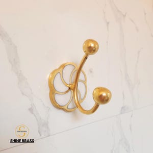 Elegant Swirl Luxe hook,Handmade Towel Hook,Gold Coat Hook,Stylish Resin Brass Wall Hooks Organizer,Decorative Flower Hanger,Vintage Hook