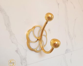Elegant Swirl Luxe hook,Handmade Towel Hook,Gold Coat Hook,Stylish Resin Brass Wall Hooks Organizer,Decorative Flower Hanger,Vintage Hook