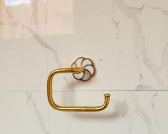 Suporte de papel higiênico de latão feito à mão – acessório de banheiro vintage floral de parede, suporte de rolo de papel higiênico dourado antigo, decoração rústica de banheiro