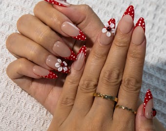 Ladybug press on nails,Red French fake nails,Elegant gel nails,Spring garden nails,Reusable nails,Insect nail art