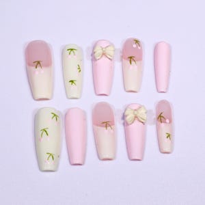 Uñas postizas hechas a mano: Lazo rosa, diseño de cereza, uñas largas almendradas