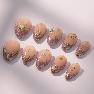 Starlight Moon Press On Nails: Elegant Vintage Nail Art