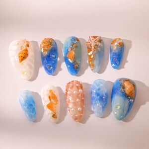 Hand-Painted Ocean Press-on Nails: 3D Conch & Starfish Nail Art