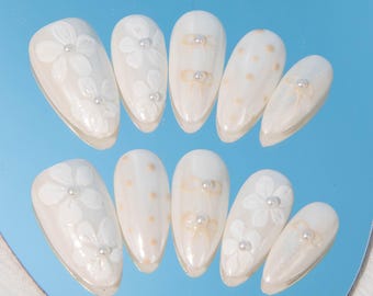 Hand Painted Flower Press On Nails: Almond Short Nails