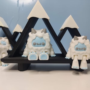 Yeti with Mountain Shelf, Articulating Yeti, 3D Printed Fidget Toy