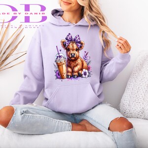 Highland Cow Purple Cute Coffee Lovers PNG Sublimatie DTF