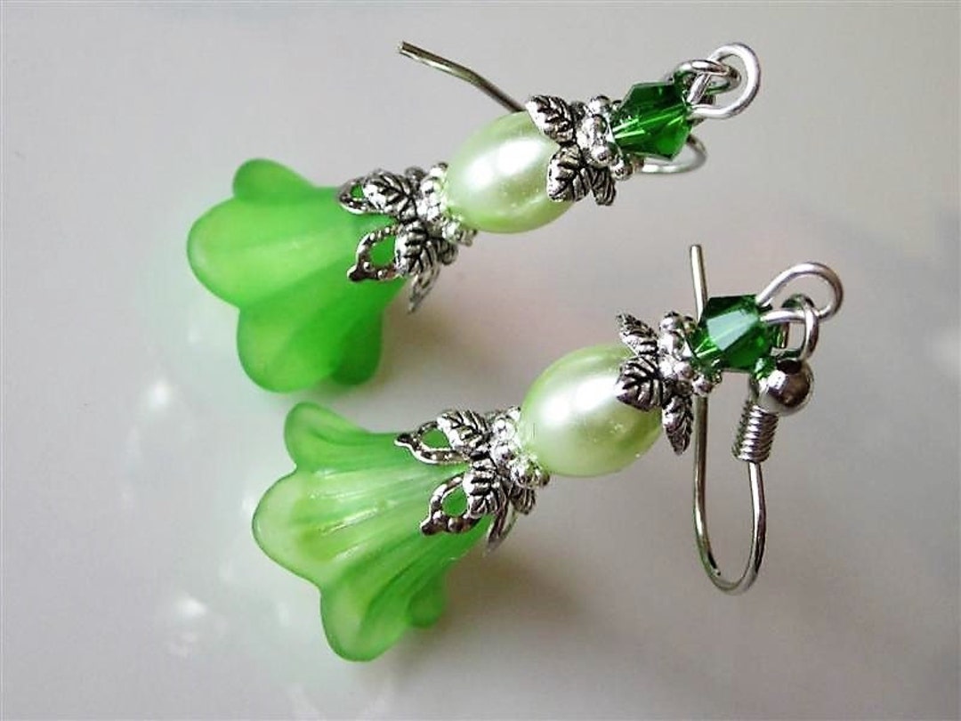 Spring Jewelry, Green Flower Dangle Earrings, Lucite Flower, Spring