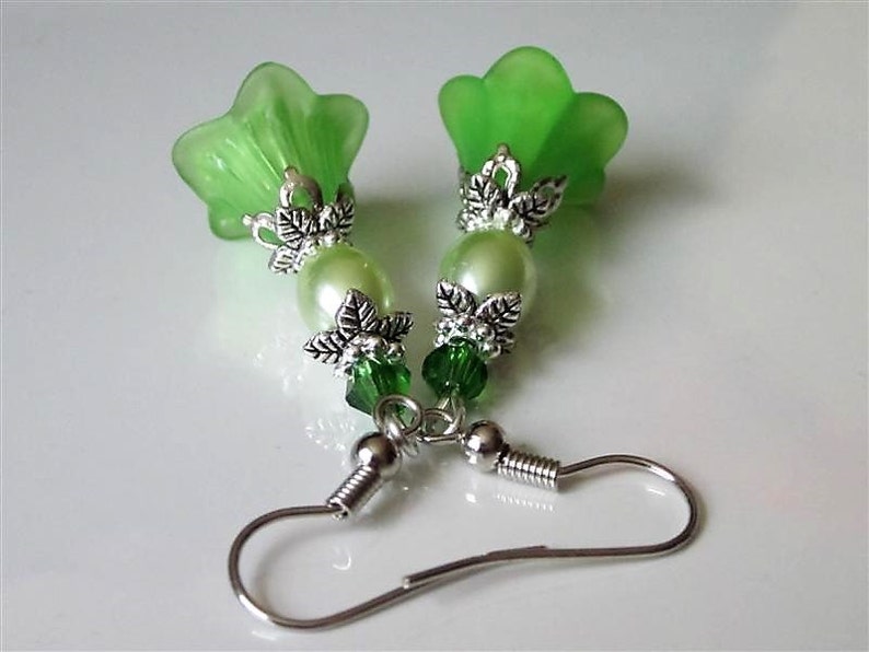 Spring Jewelry Green Flower Dangle Earrings Lucite Flower Etsy