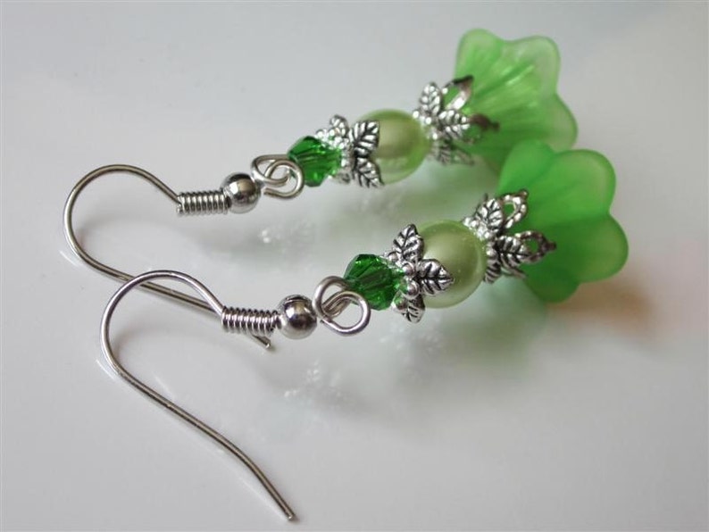 Spring Jewelry Green Flower Dangle Earrings Lucite Flower Etsy