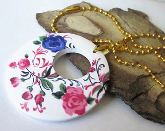 Pink Flower Necklace, Flower Jewelry, Round Wood Pendant, Wooden Jewelry, Spring Flowers