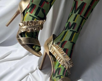 Sandali vintage Michael Kors anni '90 con tacco alto e volant color oro