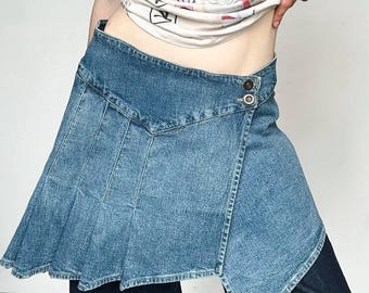 Gonna in denim asimmetrica a pieghe stile vintage Y2k di Morgan de Toi, taglia M.