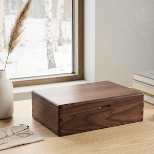 Erinnerungsbox aus Walnussholz – Handgefertigte Erinnerungsbox aus Massivholz für Fotos & Briefe mit magnetischem Deckel