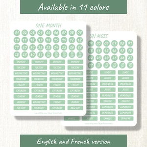 Peut inclure: Deux planches d'autocollants avec des éléments de calendrier en anglais et en français. Les autocollants sont de couleur vert clair et comprennent des dates, des jours de la semaine et les textes "One Month" et "Un Mois". Le texte "Available in 11 colors" est également présent.