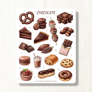 Peut inclure: Une planche d'autocollants avec des illustrations de gourmandises au chocolat. Elle comprend un bretzel, des biscuits, des parts de gâteau, des fraises enrobées de chocolat, des barres chocolatées, des macarons, un milkshake, un croissant, un cookie, un dessert au chocolat, un éclair et un donut. Le mot "CHOCOLATE" est en haut.