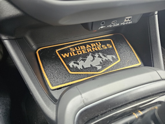 Subaru Crosstrek Wilderness (23-26) Dash pocket mat. (Only Models that have 11.6" touch screen)