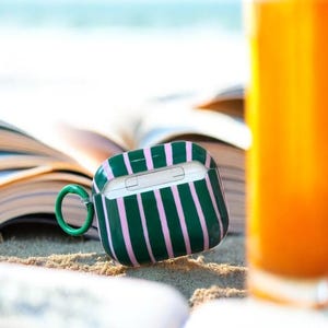 Bellissima estate! Linee rette colorate, bellissime strisce, design di lusso. Custodia per iPod di prima, seconda, terza, terza, quarta, quinta e sesta generazione.