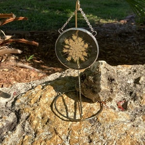 Queen Anne's Lace Suncatcher image 3