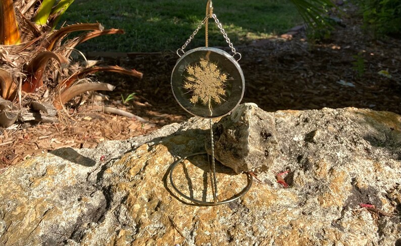 Queen Anne's Lace Suncatcher image 3