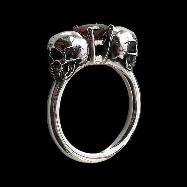 Skull Engament Ring, Sterling Silver Skull Ring, Garnet Ring, Love to Death Ring, Inspired by Lovers Of Valdaro, Gothic Ring, Silveralexa