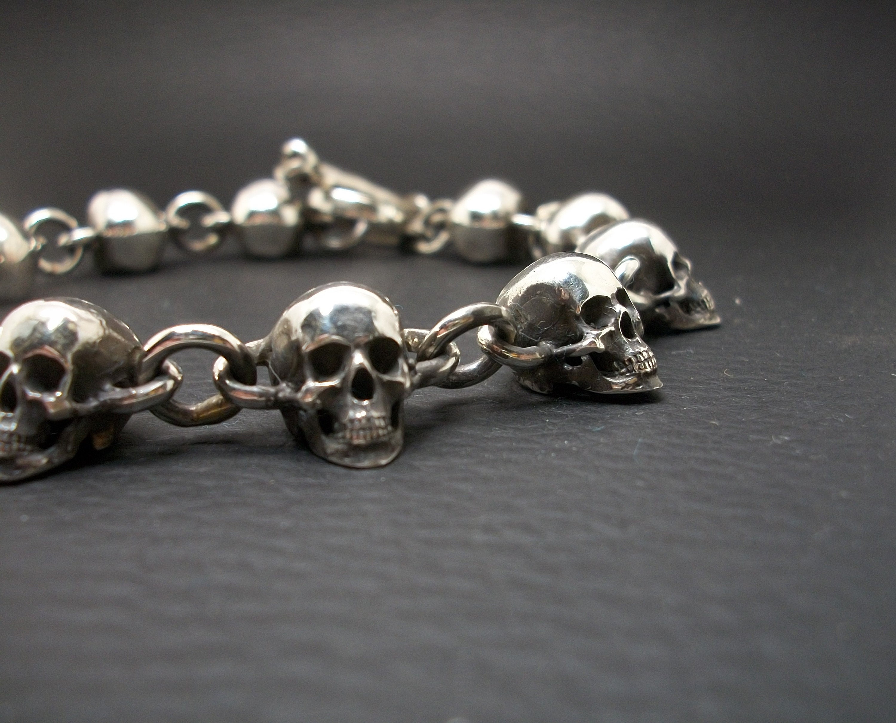 アクセサリー silver925 2skull charm bracelet Skull Bracelet, Skull Chain, Sterling Silver Skull Bracelet