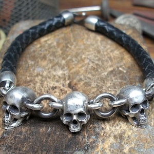 Skull Bracelet, Sterling Silver Skull Bracelet, Silver and Leather Bracelet, Skull chain, Leather Skull Bracelet, Silveralexa