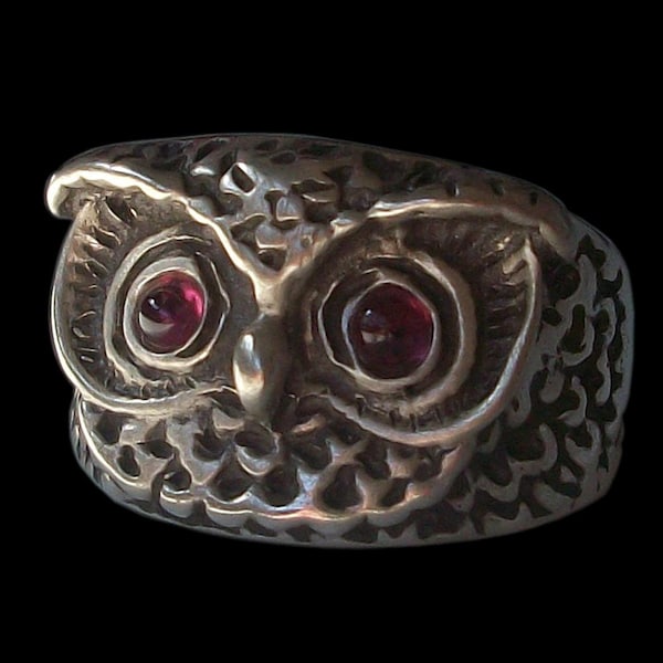 Owl Ring, Sterling Silver Owl Ring, Garnet Eyes, All Sizes, Silveralexa