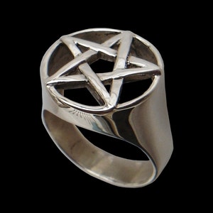 Pentagram Ring, Sterling Silver Pentacle Ring, Wicca Ring, Power and Magic Jewelry, All Sizes, Silveralexa