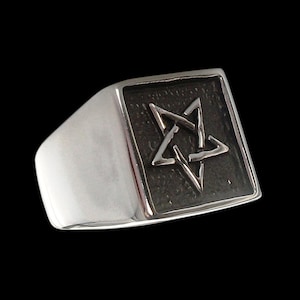 Pentagram Ring, Sterling Silver Pentagram Ring, Pentacle Ring, Siver Star Ring, Power and Magic Jewelry, All Sizes, Silveralexa