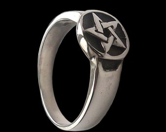 Smal Pentacle Ring, Sterling Silver Pentacle Ring, Pentagram Ring, Wicca Jewelry, Small Pentagram Ring, All Sizes, Silveralexa