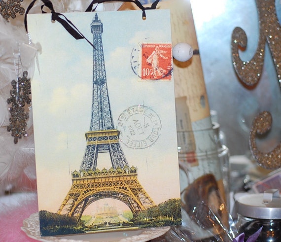 Items similar to Tour De Eiffel on Etsy