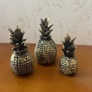 Handmade Pineapple Decor Set of 3, Modern Tropical Home Decoration, Pineapple Sculpture, Pineapple Decor, Pineapple Statue, Tropical Decor