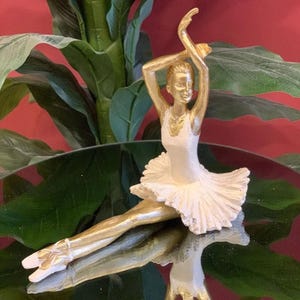 Handcrafted  Ballet Dancer Statue, Ballerina Sculpture, Ballet Dancer Tabletop Decoration, Decorative Ballerina Figurine Gift, Ballet Decor