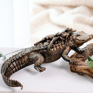 Crocodile with Babies Statue, Handmade Crocodile Statue with Baby Crocs, Crocodile Statue with Baby Figures, Crocodile Sculpture