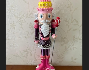 Christmas Nutcracker Soldier Figurine, Colorful Nutcracker Soldier, Festive Nutcracker Statue, Soldier Pastry Maker, Nutcracker Sculpture