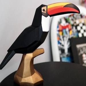 Geometric Toucan Bird Statue, Cubic Toucan Bird Statue, Toucan Bird Statue, Toucan Statue, Modern Toucan Bird Statue, Toucan Bird Sculpture