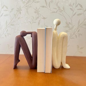 Abstract Bookends Set of 2, Modern Figurines for Shelf or Desk Decor, Abstract Bookends, Modern Bookshelf Decor, Polyester Bookend Set