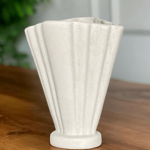 Scandinavian Ceramic Vase, Ceramic Nordic Vase, Handmade Nordic Vase, Textured Ceramic Vase, Nordic Minimalist Vase, Modern Ceramic Vase