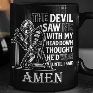 El diablo me vio con la cabeza gacha y pensó que había ganado hasta que dije amén, caballero arrodillado, guerrero de oración, diseños cristianos de Jesús Svg,