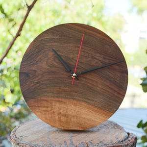 Noiseless Walnut Wall Clock,  Wood Wall Clock, Walnut Wall Clock, Large Walnut Wood Wall Clock, Home Decor, Wall Art, Wood Clock, Wall Clock