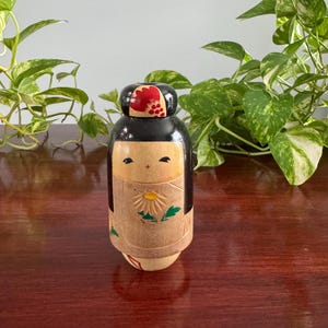 Poupée Kokeshi japonaise en bois vintage - 12 cm