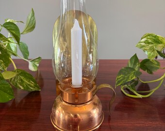 Farol de vela vintage de cobre y latón - Coppercraft Guild • Taunton, Massachusetts