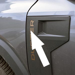 MetalMods - Per 2024+ DACIA Duster 3 III | Colore Rame | Lettere in Acciaio - Extreme Essential Expression Journey Accessori