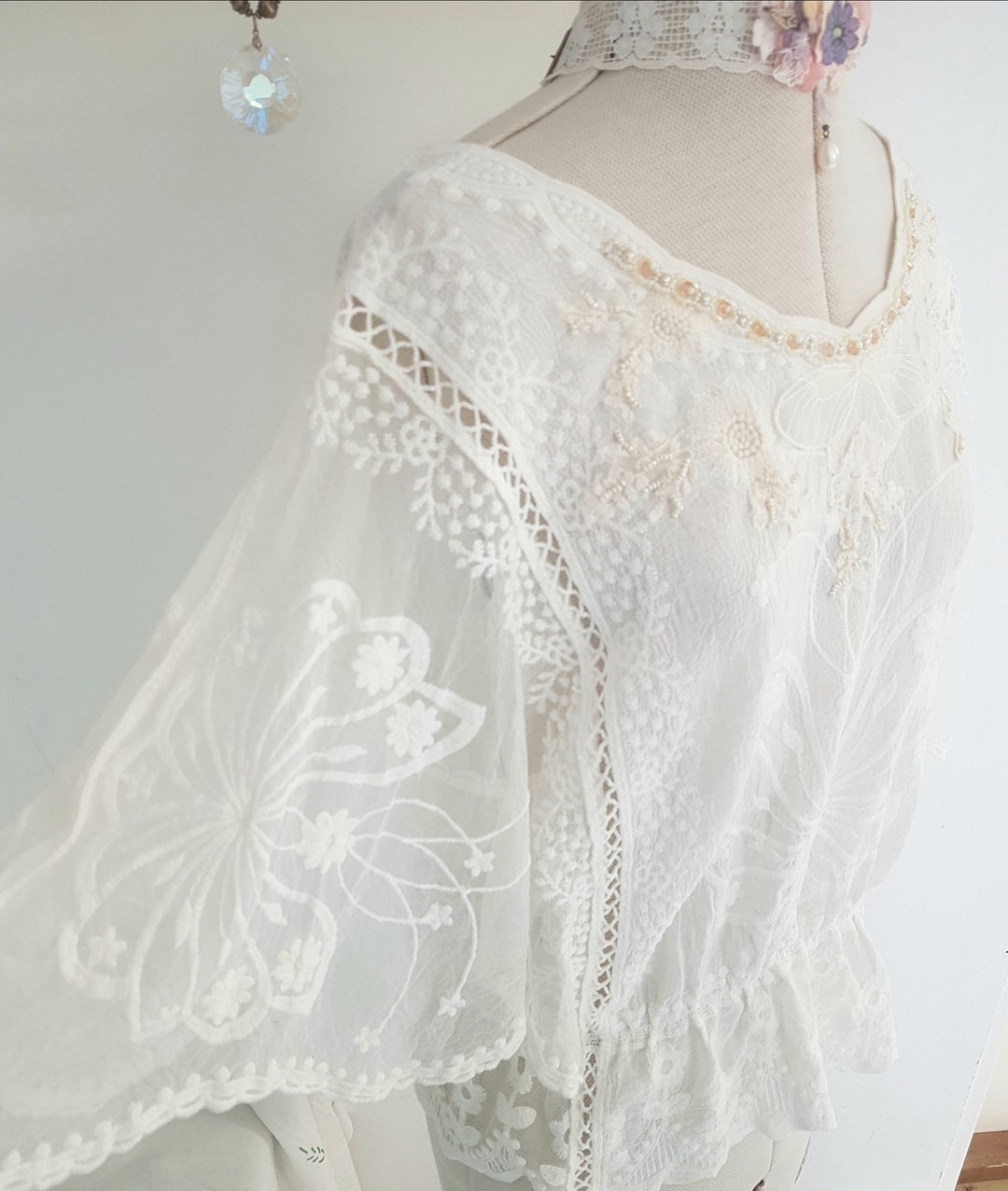 Floral Lace Butterfly Sleeve Top - Stone