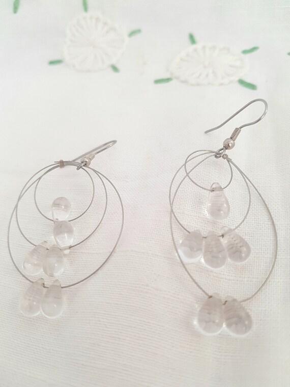 Dangle earrings, silver tone wire with droplets, … - image 4
