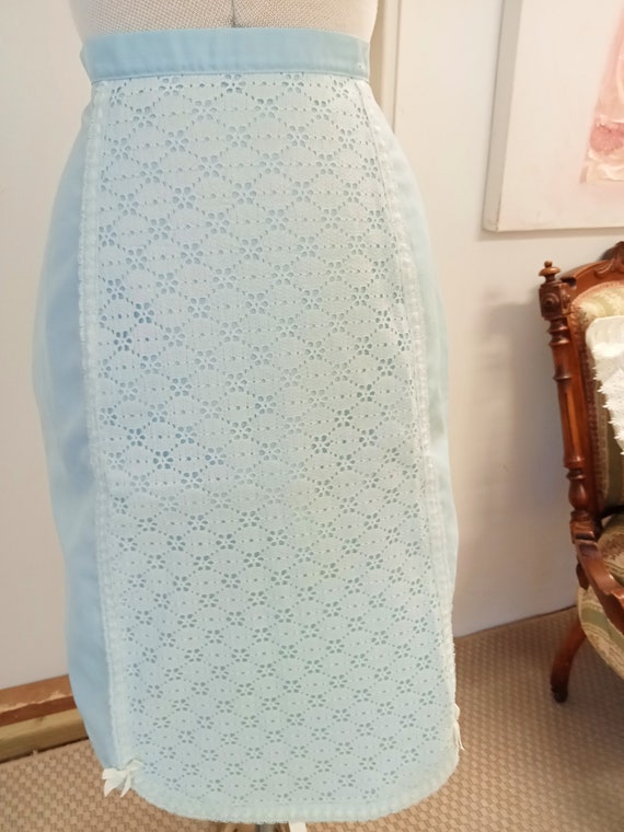 Vintage 1950s slip, marks and spencer petticoat, powd… Gem