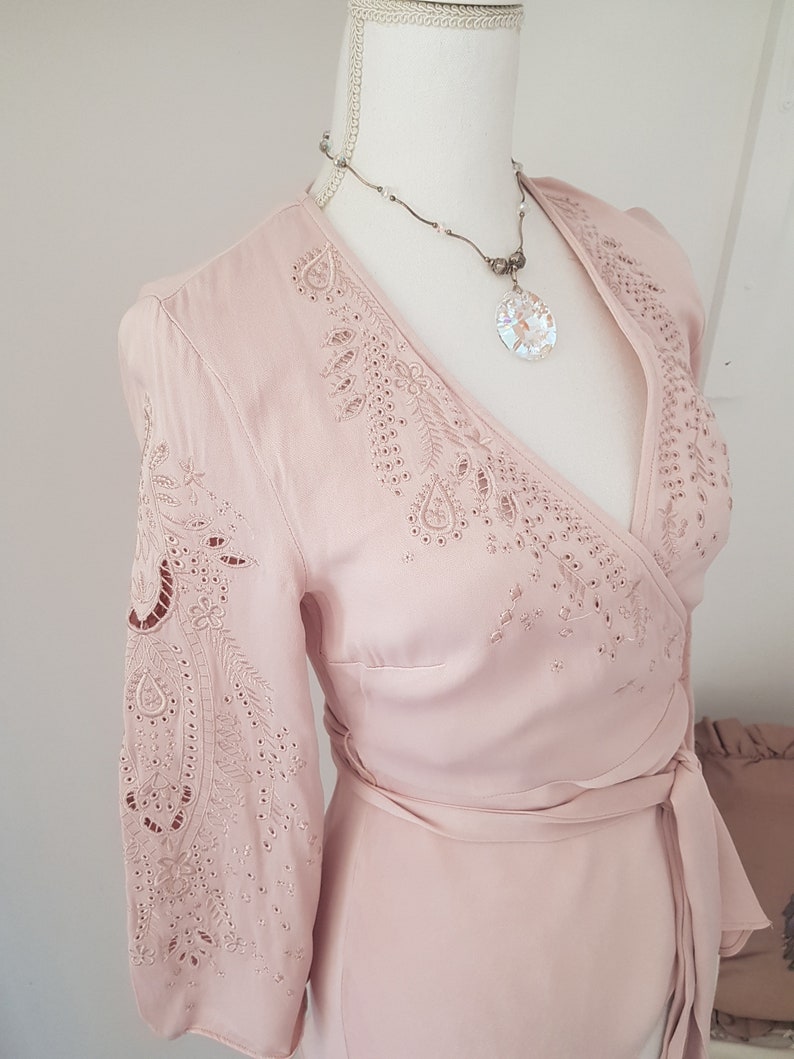 pale pink colour EXCEPTIONAL cutwork embroidery embroidered clothing edwardian look blouse