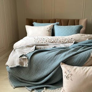 Muslin blanket  king size  with 2 pillow cases, 4 layers thick, color options, bed cover, gauze cotton muslin bed cover, OEKO-TEX certified.
