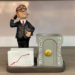 Estatueta de super gerente, porta-canetas e porta-cartões de visita de super gerente, presente perfeito para gerente, presente de escritório, ideia engraçada de presente para ele