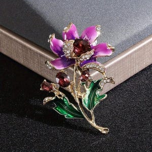 BROOCH - Luxurious Enamel and Crystal Floral Brooch